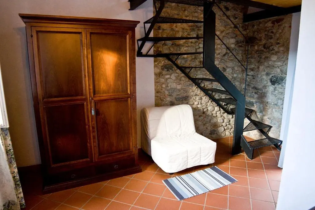 Locanda La Casetta Angera 2*,